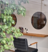 小さな翼で、 毎日を少し軽やかに。